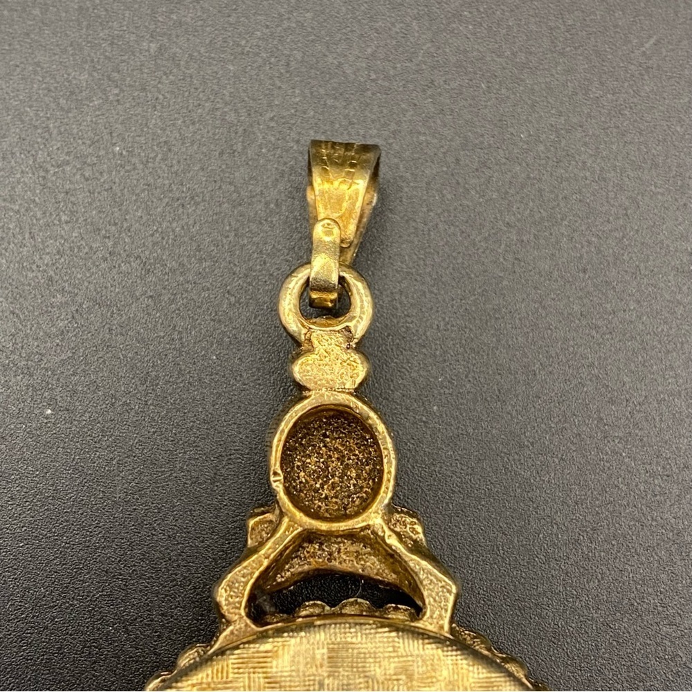 Vintage Victorian Style Crème perfume Pendant - Picture 4 of 6